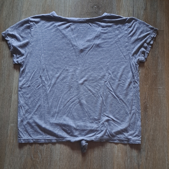 Flowers by Zoe Gray Rainbow Heart V-neck Distressed Shortsleeve Crop Top XL - Picture 5 of 10